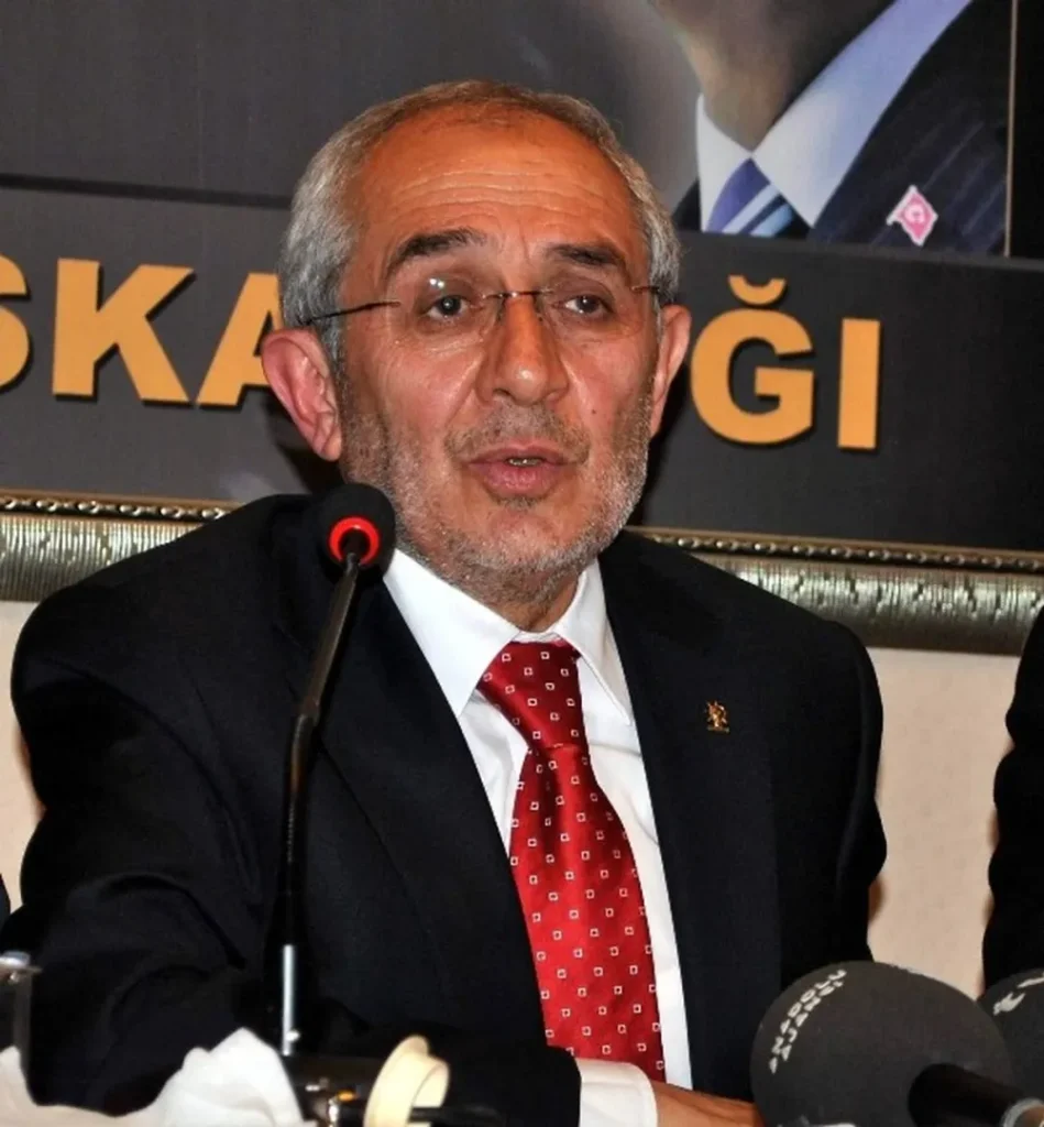 "Dilimiz Kimliğimizdir" - Ekrem Erdem Kuşaktan Kuşağa Vakfı'nı Onurlandıracak 4 121770