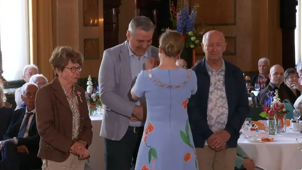 Rotterdam’da Bir Hizmet Hikâyesi Taçlandı: İsmail Güveç’e Kraliyet Nişanı