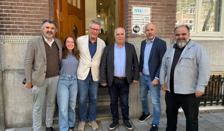 135ab259-b264-442f-9983-a8f05f9b5381