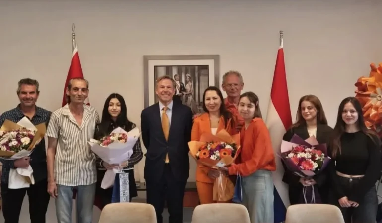 Screenshot_20260418_004036_Facebook