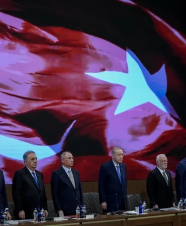 AA-20260512-41360352-41360348-AK_PARTI_GENISLETILMIS_IL_BASKANLARI_TOPLANTISI