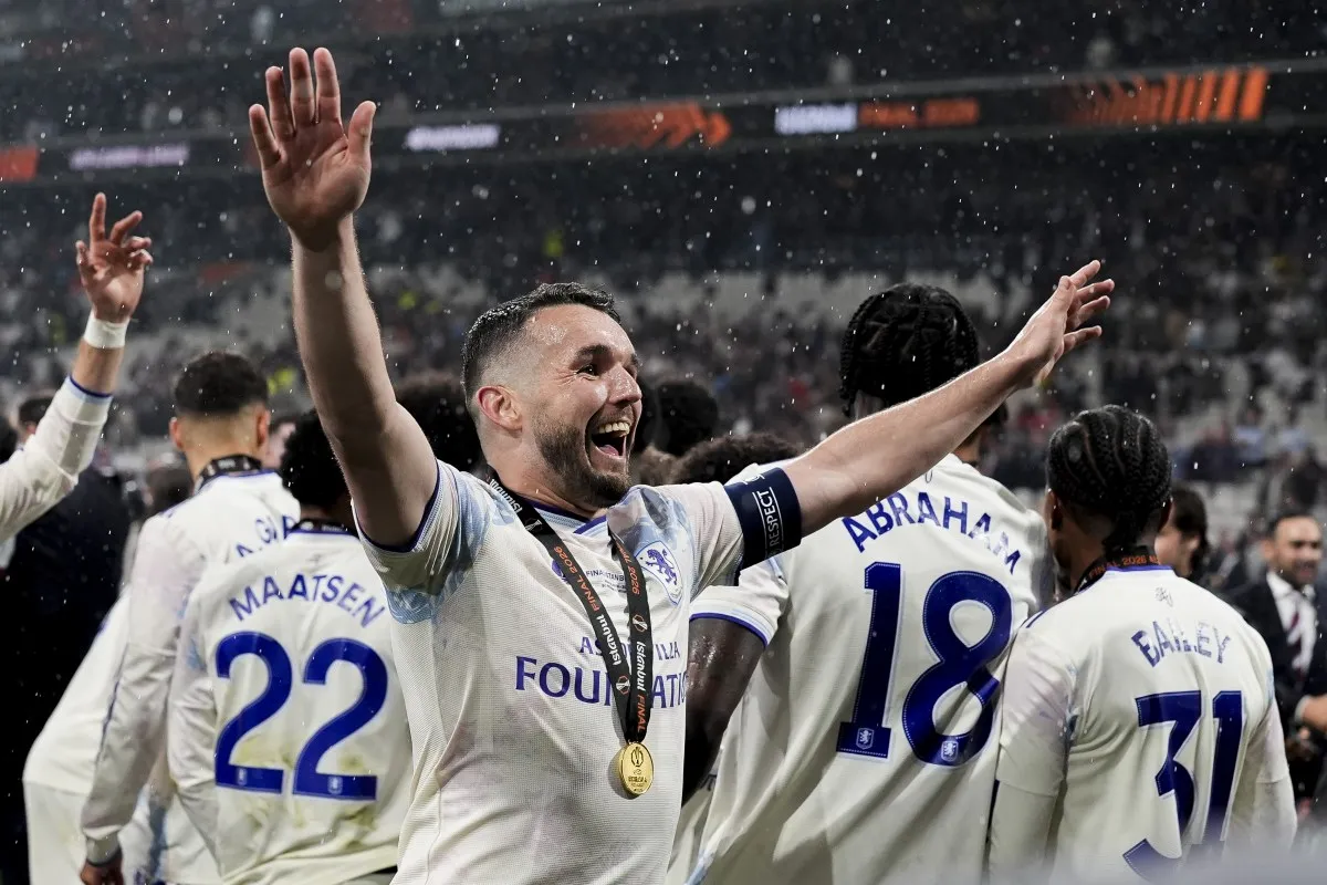 İngilizler İstanbul’da coşmayı sürdürdü: Aston Villa, UEFA Avrupa Ligi şampiyonu