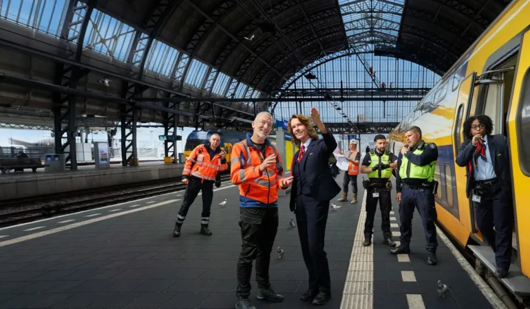 Amsterdam_Tren_İstasyonu