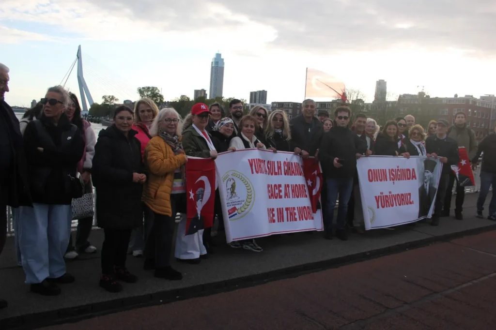 Rotterdam’da 19 Mayıs Yürüyüşü: “Onun Işığında Yürüyoruz” 10 IMG 20260518 WA0057