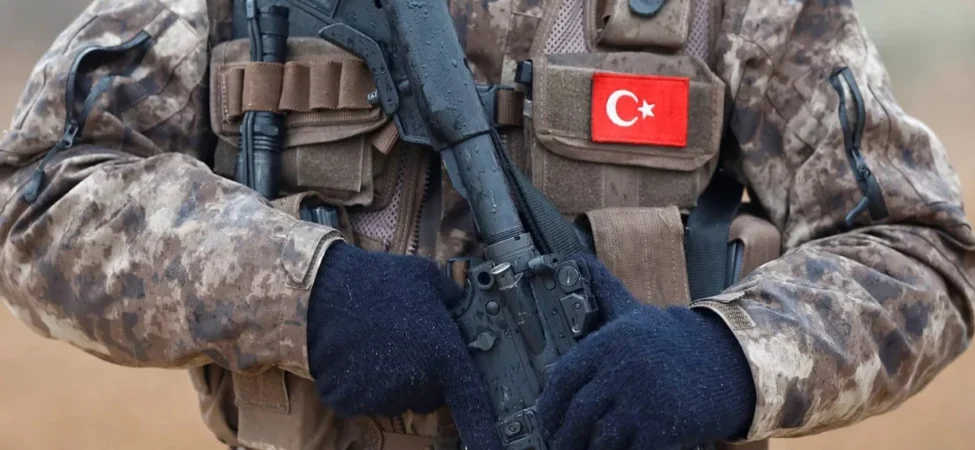 115631089-asker-6