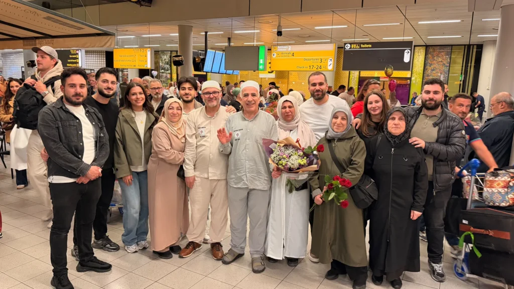Hollanda’dan Kutsal Topraklara Giden 814 Hacı Dönüş Yaptı 12 177451