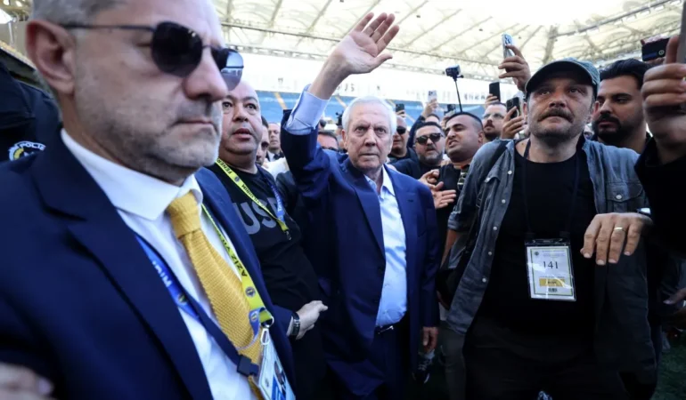 AA-20260607-41605887-41605876-FENERBAHCE_KULUBUNUN_OLAGANUSTU_SECIMLI_GENEL_KURULU