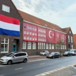 AA-20260620-41728723-41728722-HOLLANDADA_BIR_ARAYA_GELEN_TURKLER_SABAH_NAMAZI_SONRASI_MILLI_MAC_HEYECANINI_BIRLIKTE_YASADI