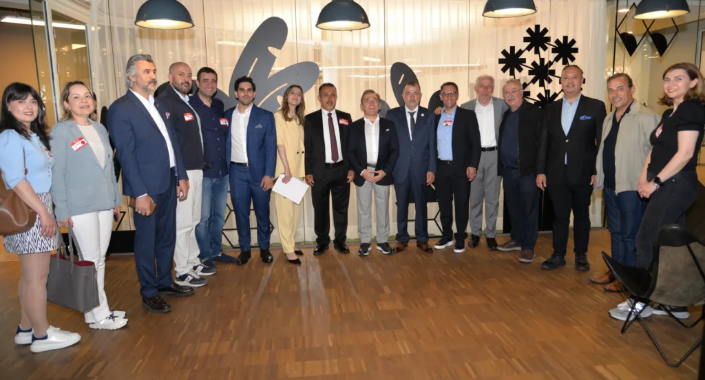 Rotterdam’da Türkiye-Hollanda Teknoloji Buluşmasına yoğun ilgi 15 IMG 6189