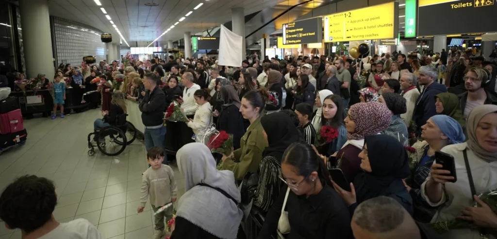 Hollanda’dan Kutsal Topraklara Giden Hacılar Dönmeye Başladı 9 Screenshot 20260606 204614 WhatsApp