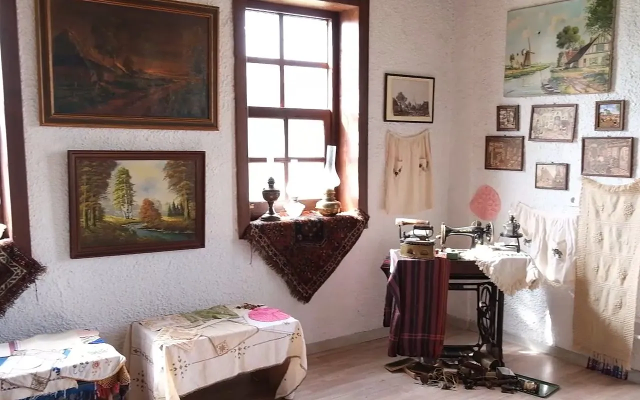 Tilburglu Gurbetçi Nami Gül, Hollanda'dan Getirdiği Eşyalarla Kırşehir'de Müze Açıyor 7 4bd03c4335b9b50d400e64731e57b324