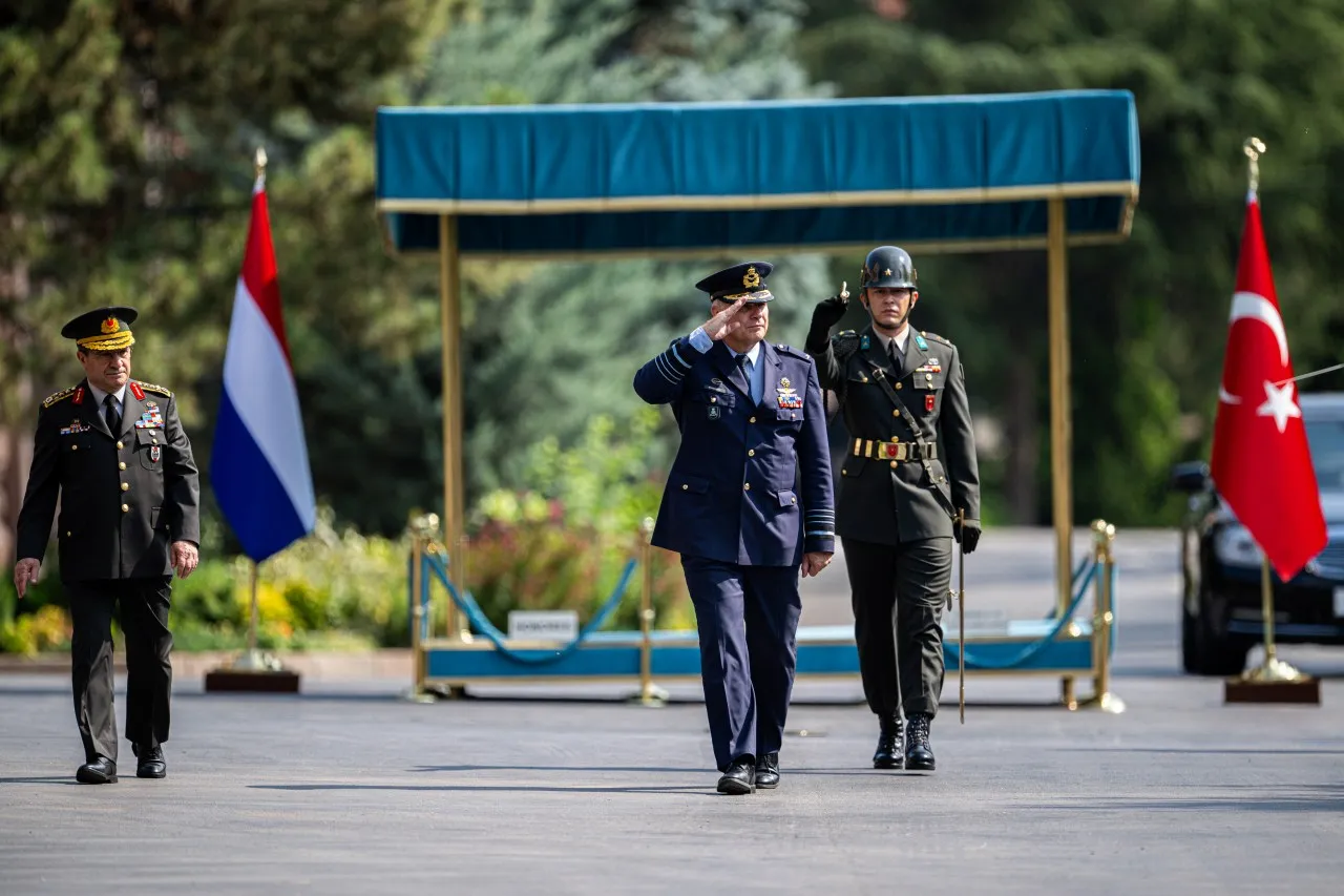 Türkiye’deki NATO zirvesinden Hollanda ne bekliyor: Genelkurmay Başkanı Onno Eichelsheim yanıtladı