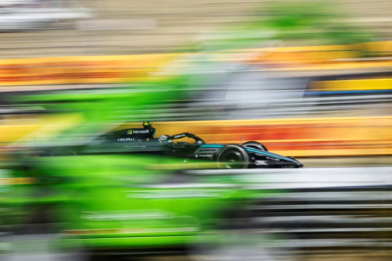 AA 20260726 42071729 42071728 FORMULA 1 MACARISTAN GRAND PRIXSI