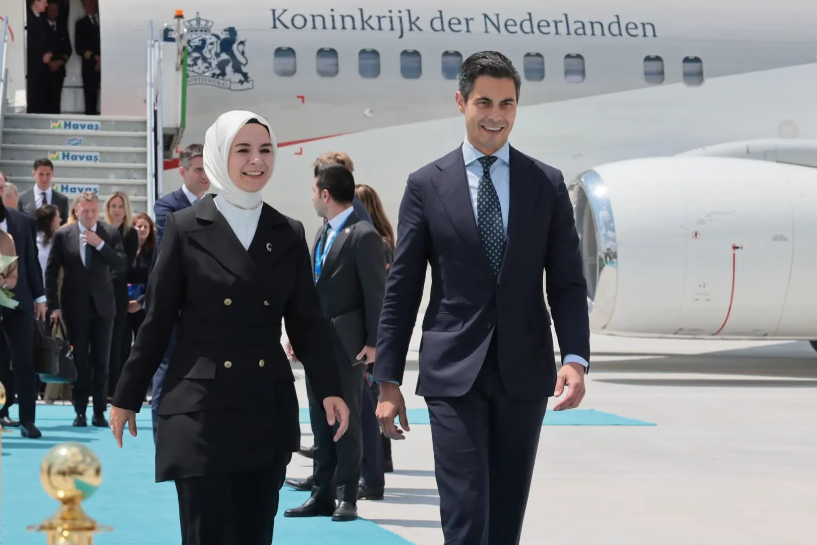 36. NATO Zirvesi'ne Katılmak Üzere Ankara'ya Gelen Hollanda Başbakanı Jetten, Bakan Göktaş Tarafından Karşılandı 5 FB IMG 1783435666730