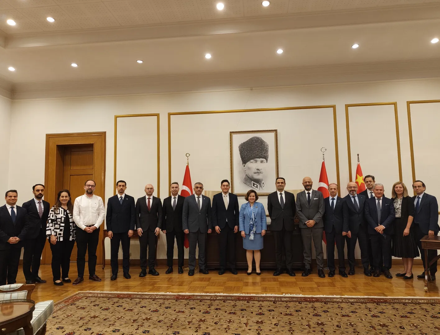 Dışişleri Bakan Yardımcısı Ekinci, Pekin'de CIIS Başkanı Chen Bo ile Görüştü; Büyükelçi Selçuk Ünal Görüşmede Hazır Bulundu 6 HNf8V1qXIAArAEF