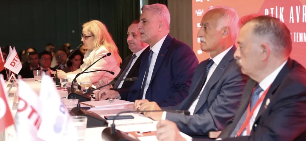 Gurbetçilerin aklındaki soru: Bakan Bolat'ın açıklaması mı, bakanlığın mevzuatı mı geçerli? 6 Screenshot 20260705 005909 Gallery