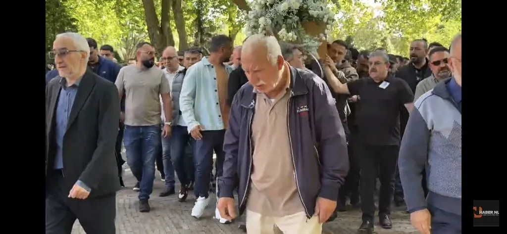 Nafis Koçak Dualar Eşliğinde Son Yolculuğuna Uğurlandı 20 251934