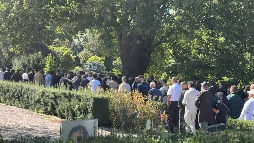 Nafis Koçak Dualar Eşliğinde Son Yolculuğuna Uğurlandı 25 251944