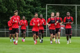 AA-20260723-42049449-42049446-SAMSUNSPOR_HOLLANDADA_KAMP_CALISMASINI_SURDURUYOR