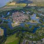 AA-20260803-42129206-42129192-HOLLANDANIN_YILDIZ_BICIMLI_SEHRI_NAARDEN