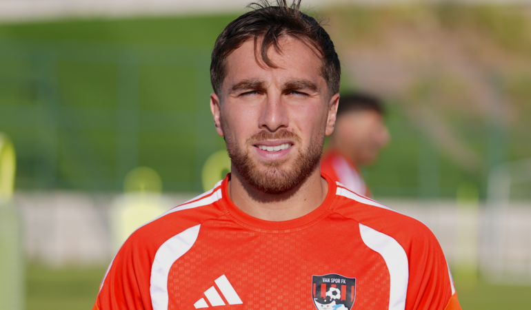 AA-20260808-42166594-42166589-VANSPORLU_OZAN_CAN_KOKCUDEN_BESIKTASIN_KAPTANI_KARDESI_ORKUNA_DESTEK