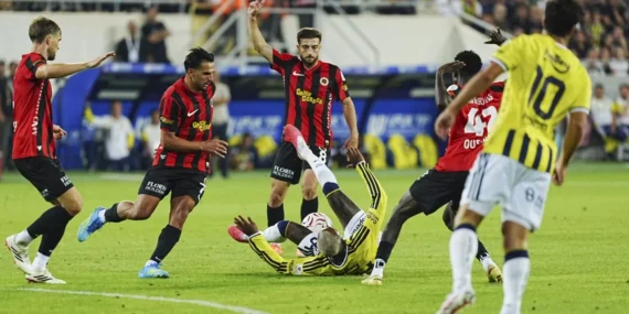 AA-20260815-42224952-42224950-GENCLERBIRLIGI_FENERBAHCE