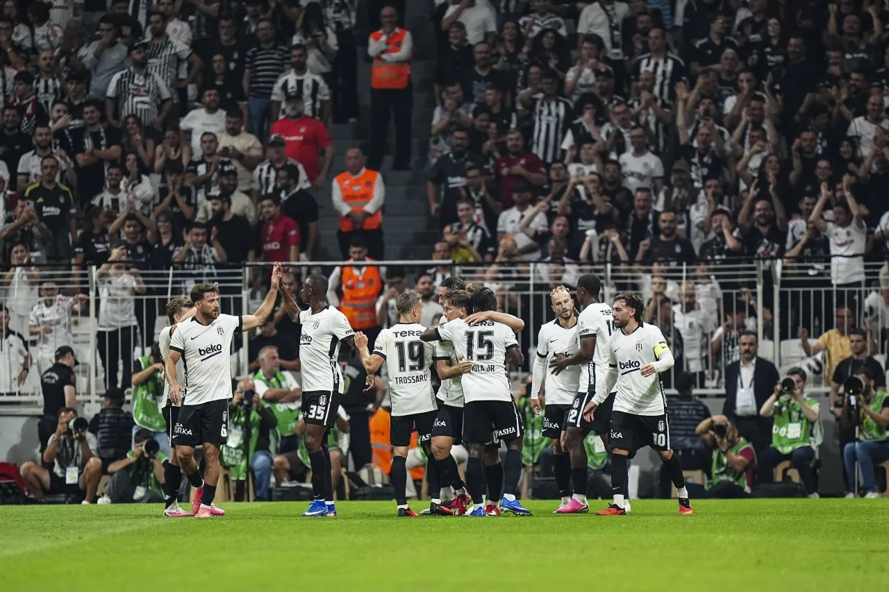 AA 20260816 42229859 42229855 BESIKTAS EYUPSPOR