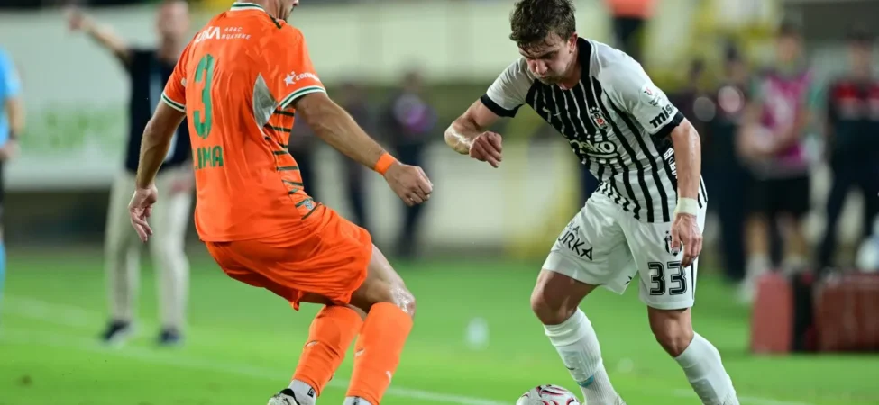 AA-20260823-42289939-42289938-CORENDON_ALANYASPOR_BESIKTAS