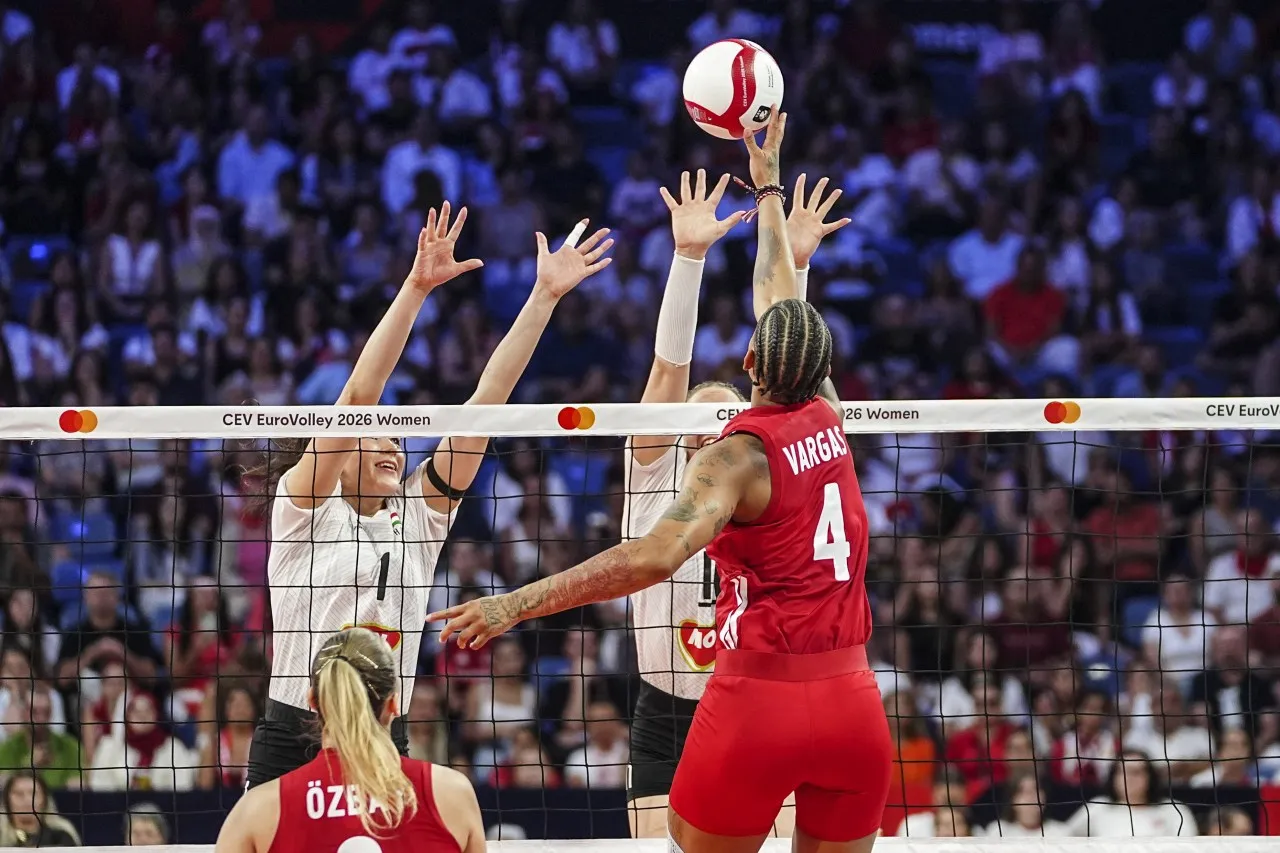 Türkiye, Macaristan’ı da 3-0 yendi. Filenin Sultanları rakip tanımıyor