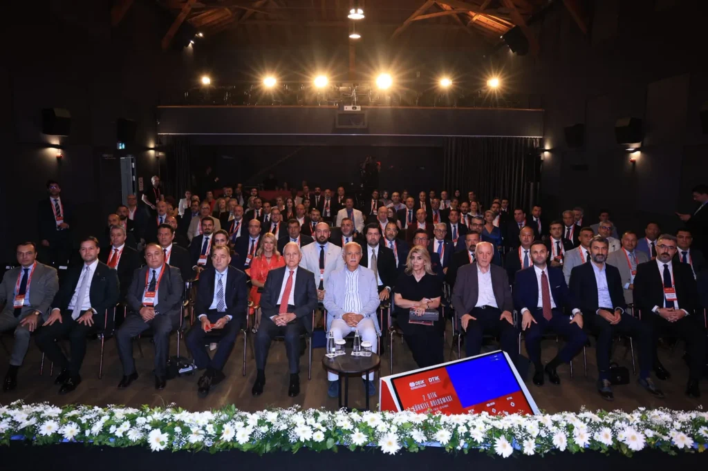 Göçten güce dönüşen Türk diasporası: 90 ülkeden 150'yi aşkın DTİK temsilcisi İstanbul'da buluştu 5 WhatsApp Image 2026 08 14 at 12.06.49