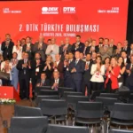 Göçten güce dönüşen Türk diasporası: 90 ülkeden 150'yi aşkın DTİK temsilcisi İstanbul'da buluştu 18 deik-salon-toplu