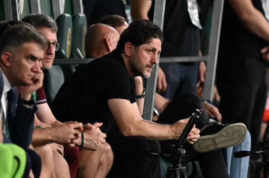Fatih Tekke, cezayı kendine kesti ve Trabzonspor teknik direktörlüğünden istifa etti