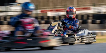 AA-20260826-42313369-42313363-VERSTAPPEN_INGILTEREDEKI_GOKART_PISTINDE_100_RAKIPLE_YARISACAK