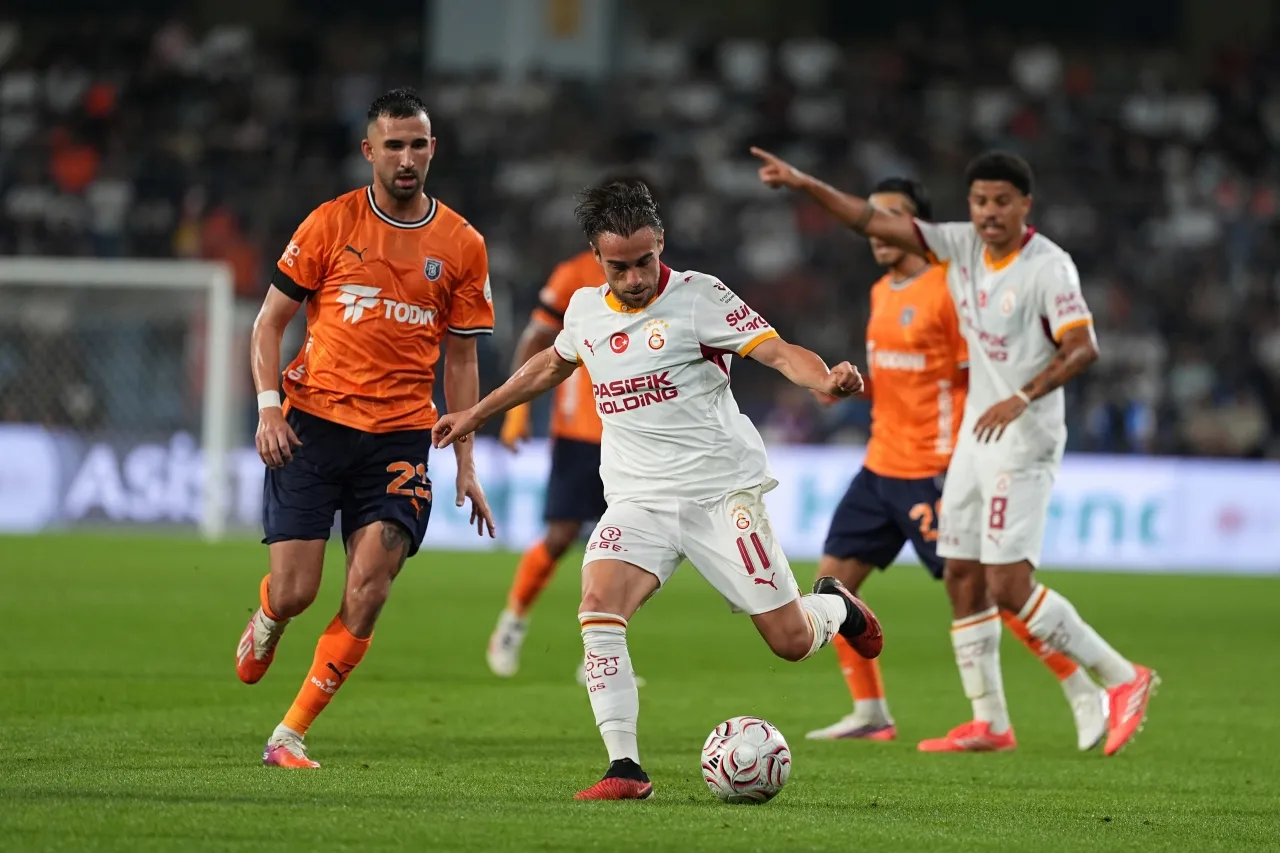 Galatasaray, Başakşehir'i 3-2 yenerek Avrupa için moral buldu 5 AA 20260904 42387427 42387420 BASAKSEHIR GALATASARAY