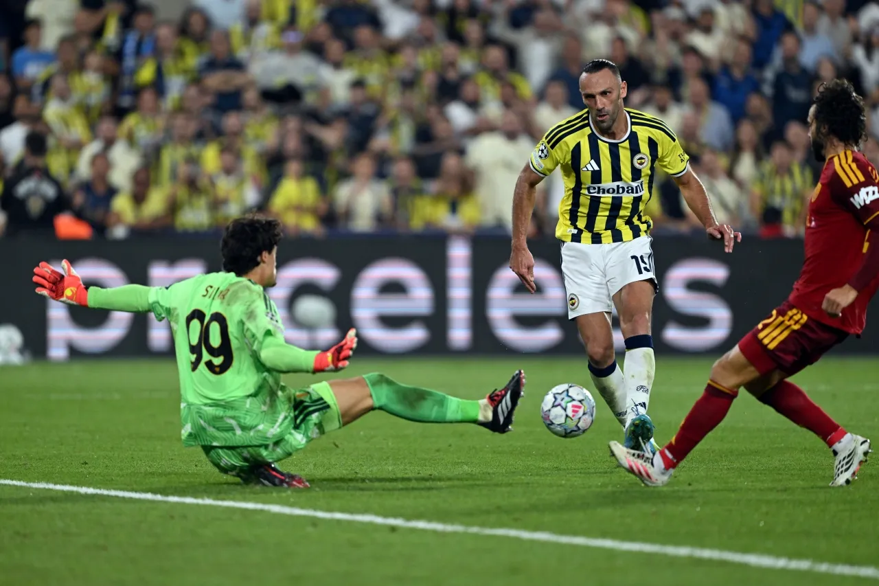 Sarı Kanaryalar Şampiyonlar Ligine puanla başladı: Fenerbahçe 1 - Roma 1 1 AA 20260910 42437200 42437197 FENERBAHCE ROMA