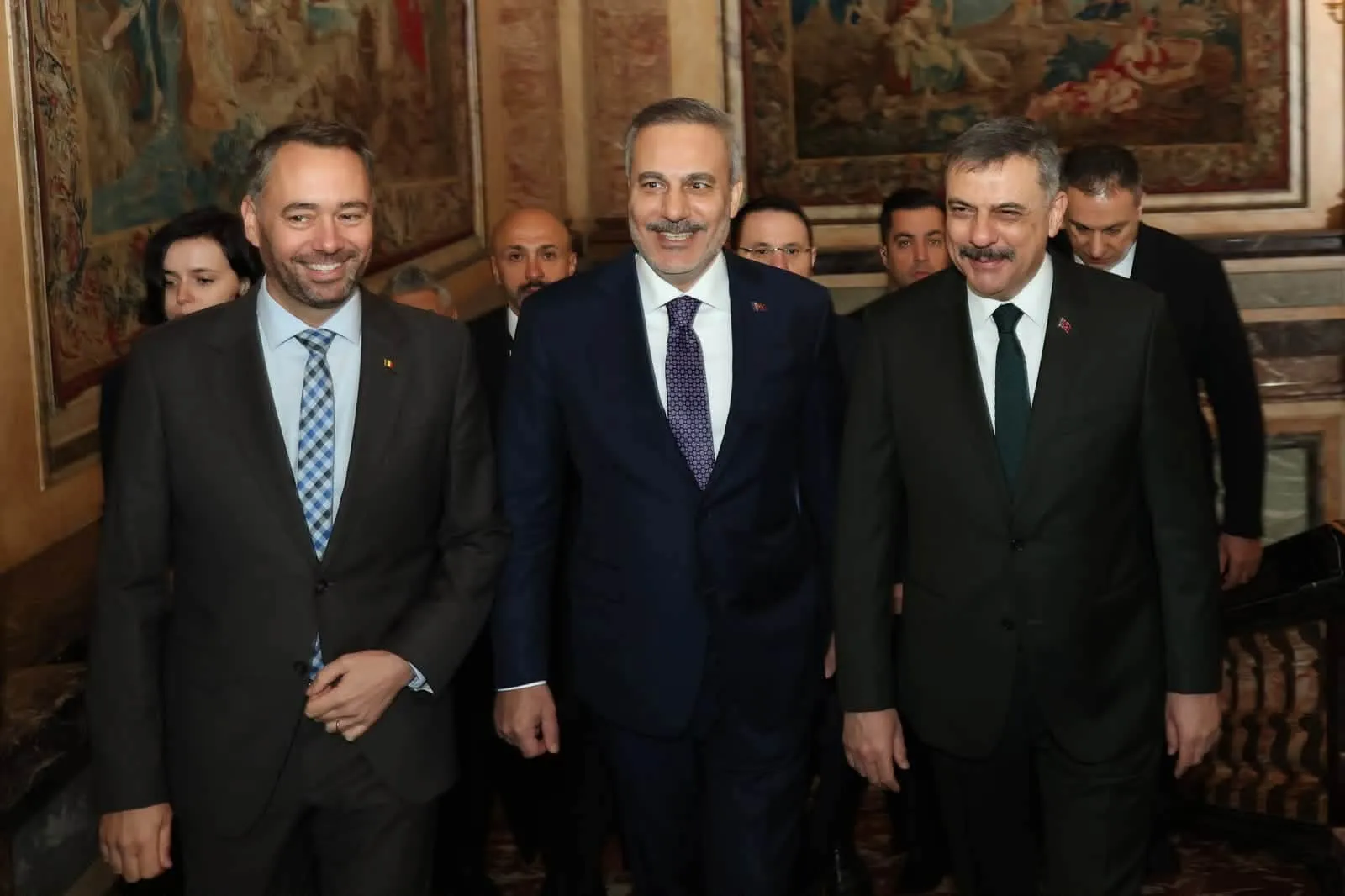 Bakanlar Brüksel’de Bir Araya Geldi 8 FB IMG 1792537756351